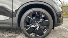 Volvo XC40 2.0 B4P Plus Black Edition 5dr Auto Petrol Estate